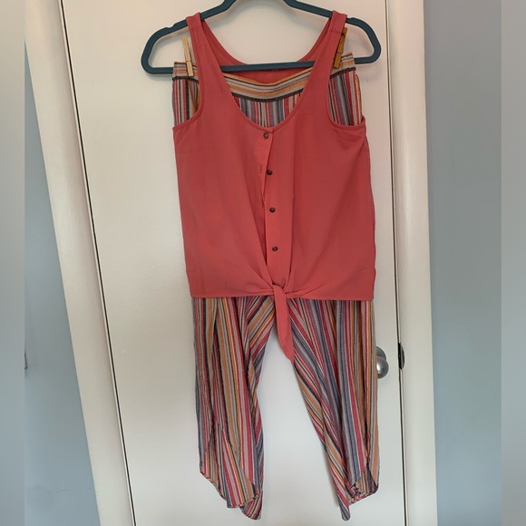 Colourful set perfect for casual days. - Picture 4 of 11